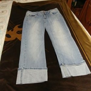 Big leggedcuff capris